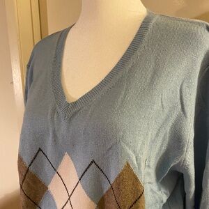 Light Blue Ladies’ Argyle V- Neck XL
Sweater Luigi Baldo